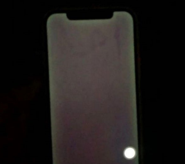 正宁苹果手机维修分享苹果客服回应 iPhone 12 屏幕“发绿”问题 